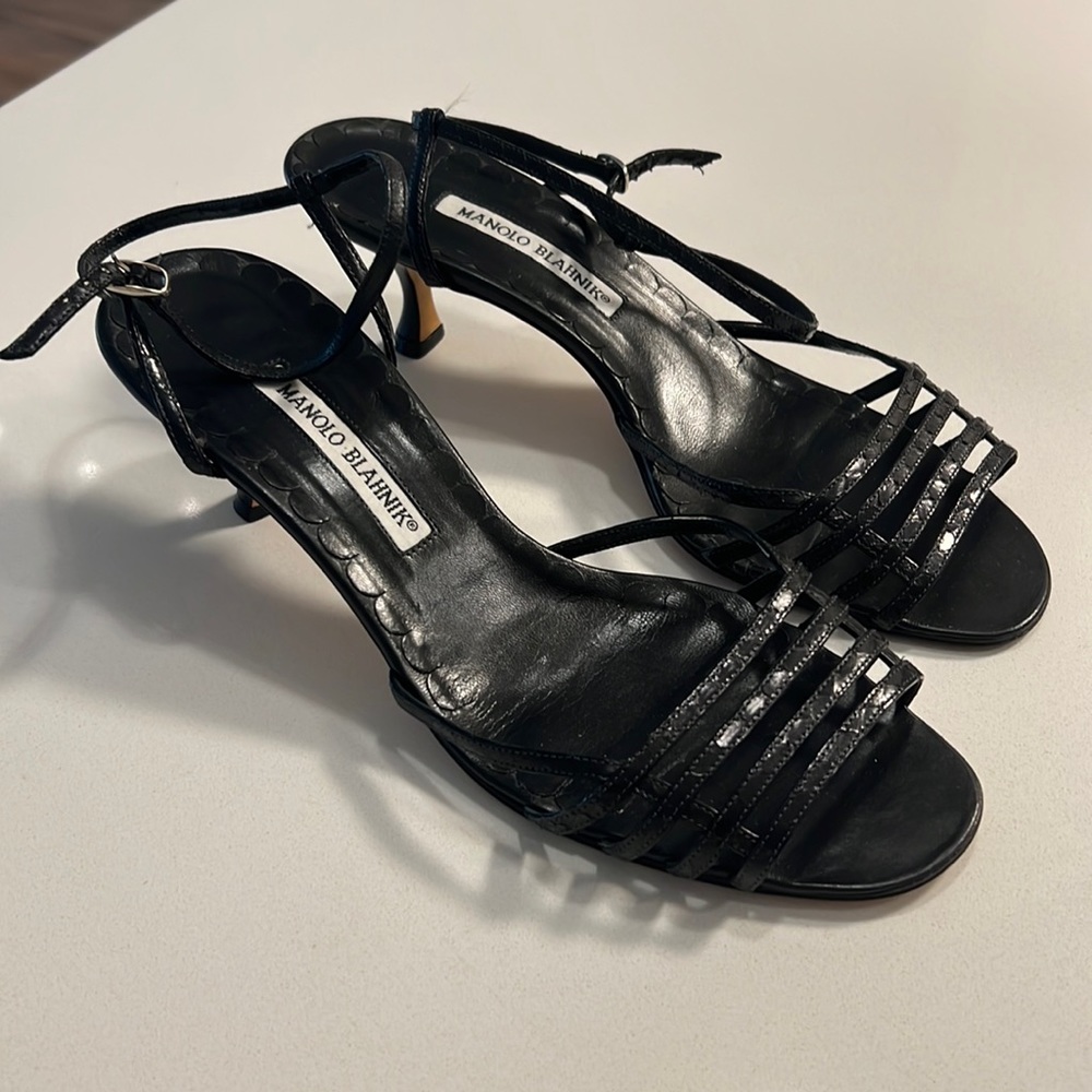 Manolo blahnik black heels